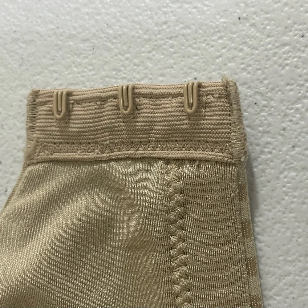 Playtex‎ Beige Striped Underwire Bra